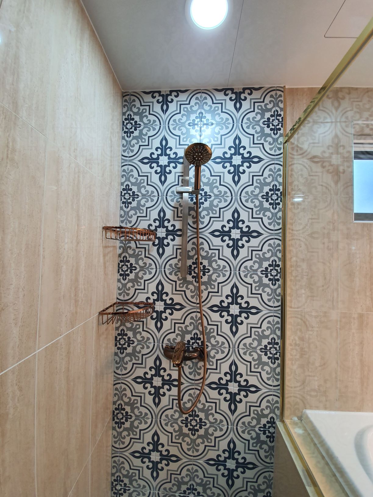 3553582168_Cbr8J9VO_30b79cd508e018ae73d780d0f1f42f0761077760.jpg 이미지크게보기