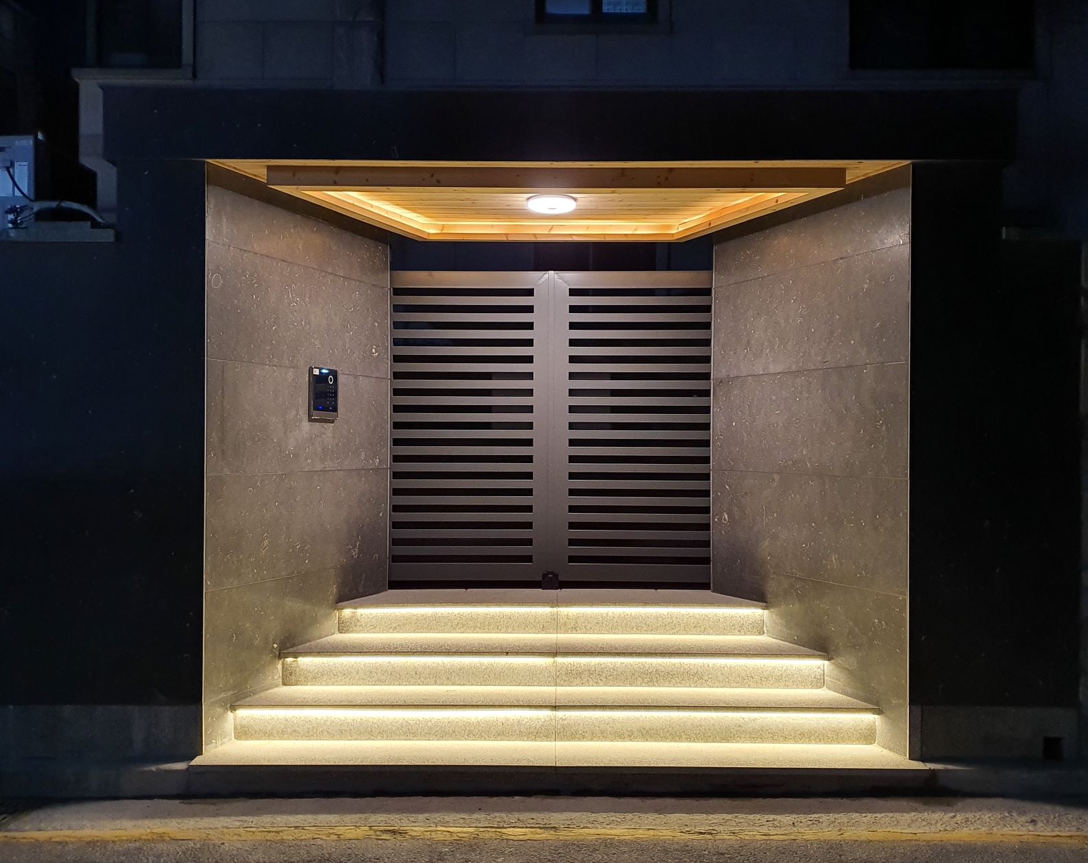 3553582168_Rj1M3SCY_d6beaeddf6dba0fc723790f58678d727bc94dc82.jpg 이미지크게보기