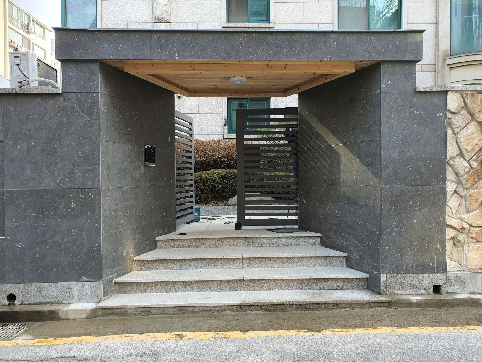 3553582168_oaGYS57e_86f744cc62817fc5284e727e4dc64ab531ba13bf.jpg 이미지크게보기