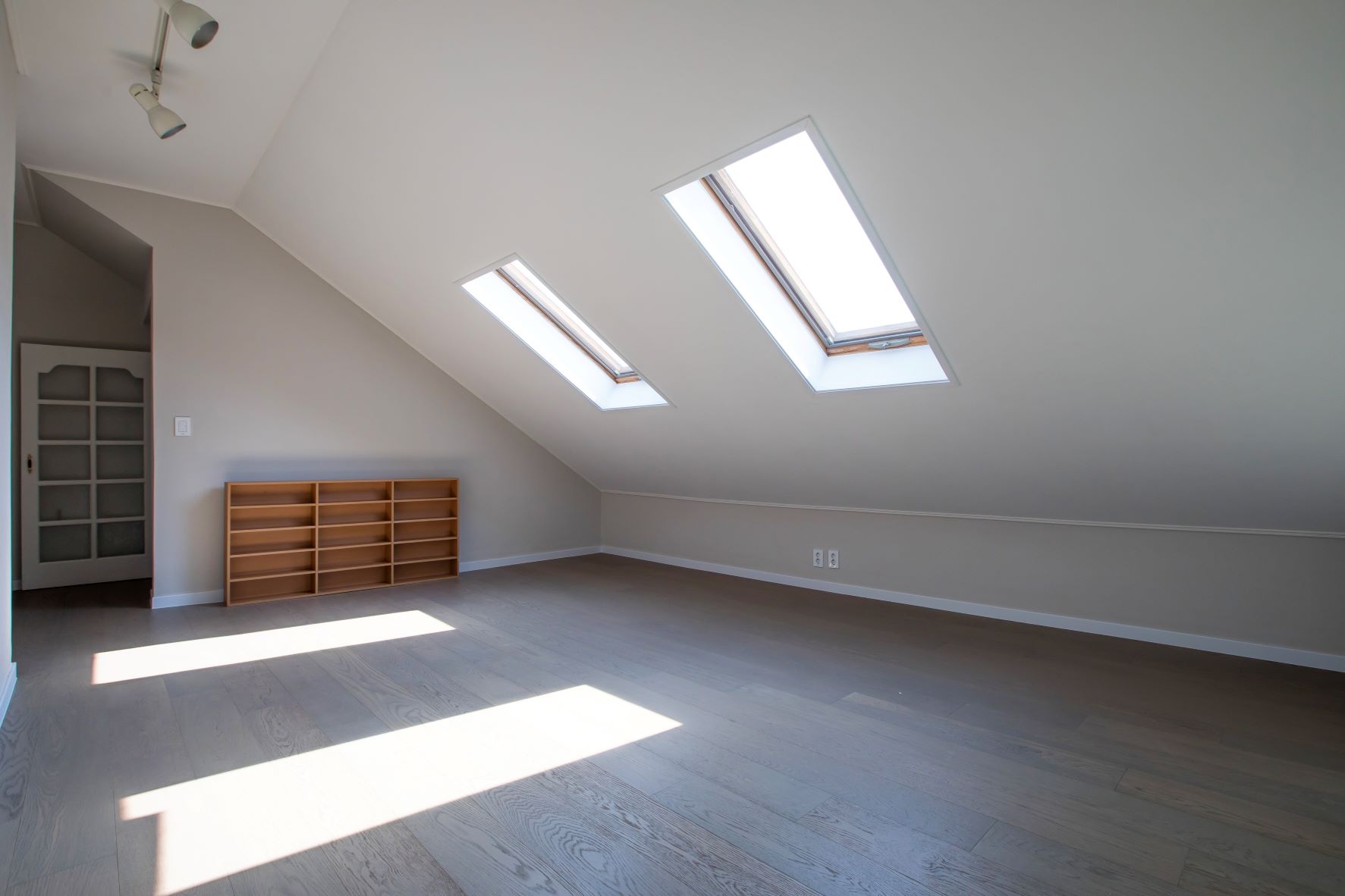 /user/e/eroomdesign/editor/2204/64caaa3a73f79f154f8ba87db1c93ec8_1650249272_6668.jpg 이미지크게보기