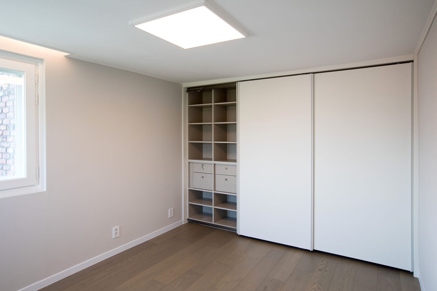 /user/e/eroomdesign/editor/2204/64caaa3a73f79f154f8ba87db1c93ec8_1650249283_733.jpg 이미지크게보기