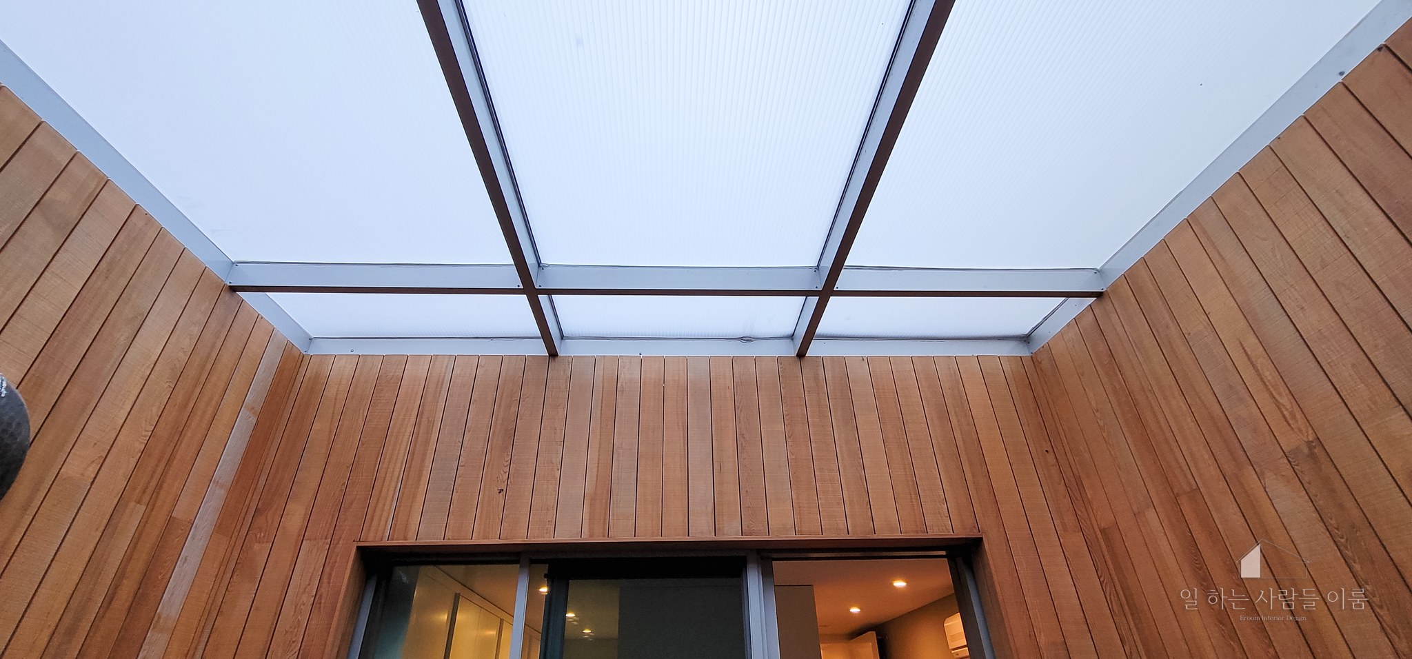 /user/e/eroomdesign/editor/2303/257c5a9a9515455b9c924847ee842f69_1678749290_9027.jpg 이미지크게보기